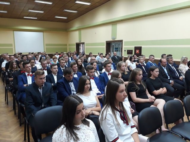 Klasy_3_2017_2018_GIM_004