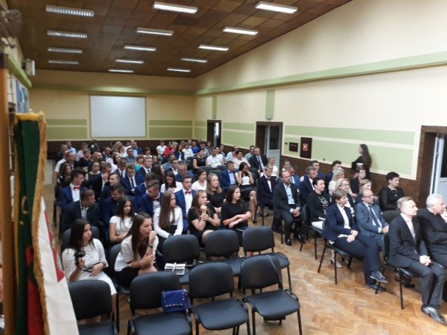 Klasy_3_2017_2018_GIM_072