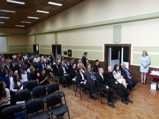 Klasy_3_2017_2018_GIM_084