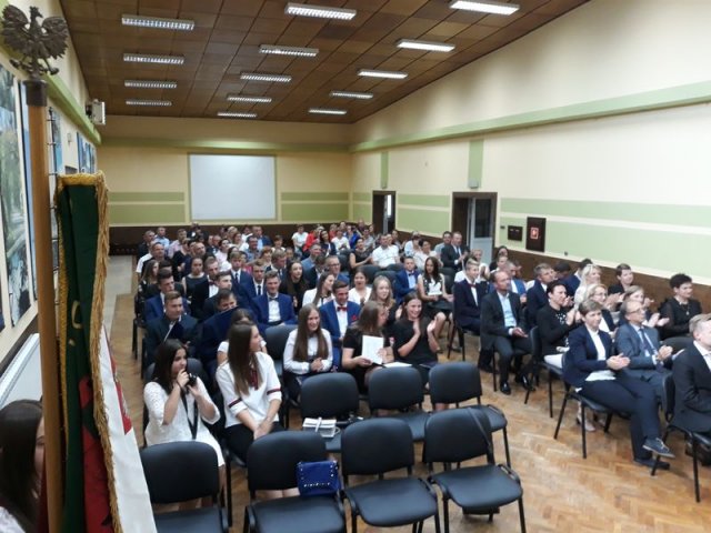 Klasy_3_2017_2018_GIM_092