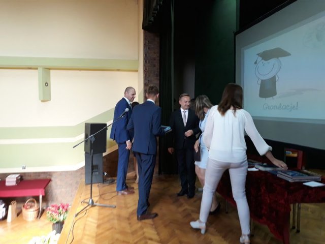 Klasy_3_2017_2018_GIM_119