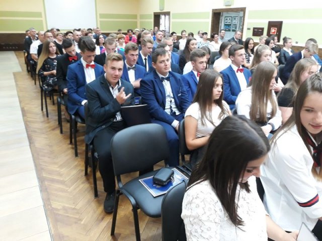 Klasy_3_2017_2018_GIM_194