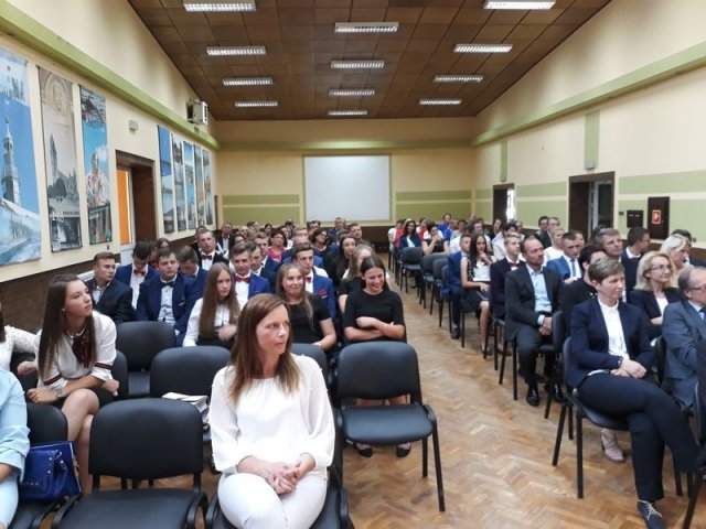 Klasy_3_2017_2018_GIM_198