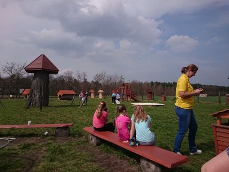 Wycieczka do zagrody Pszczółki przyjaciółki