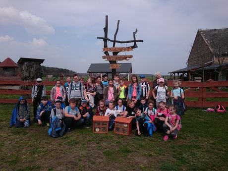 Wycieczka do zagrody Pszczółki przyjaciółki